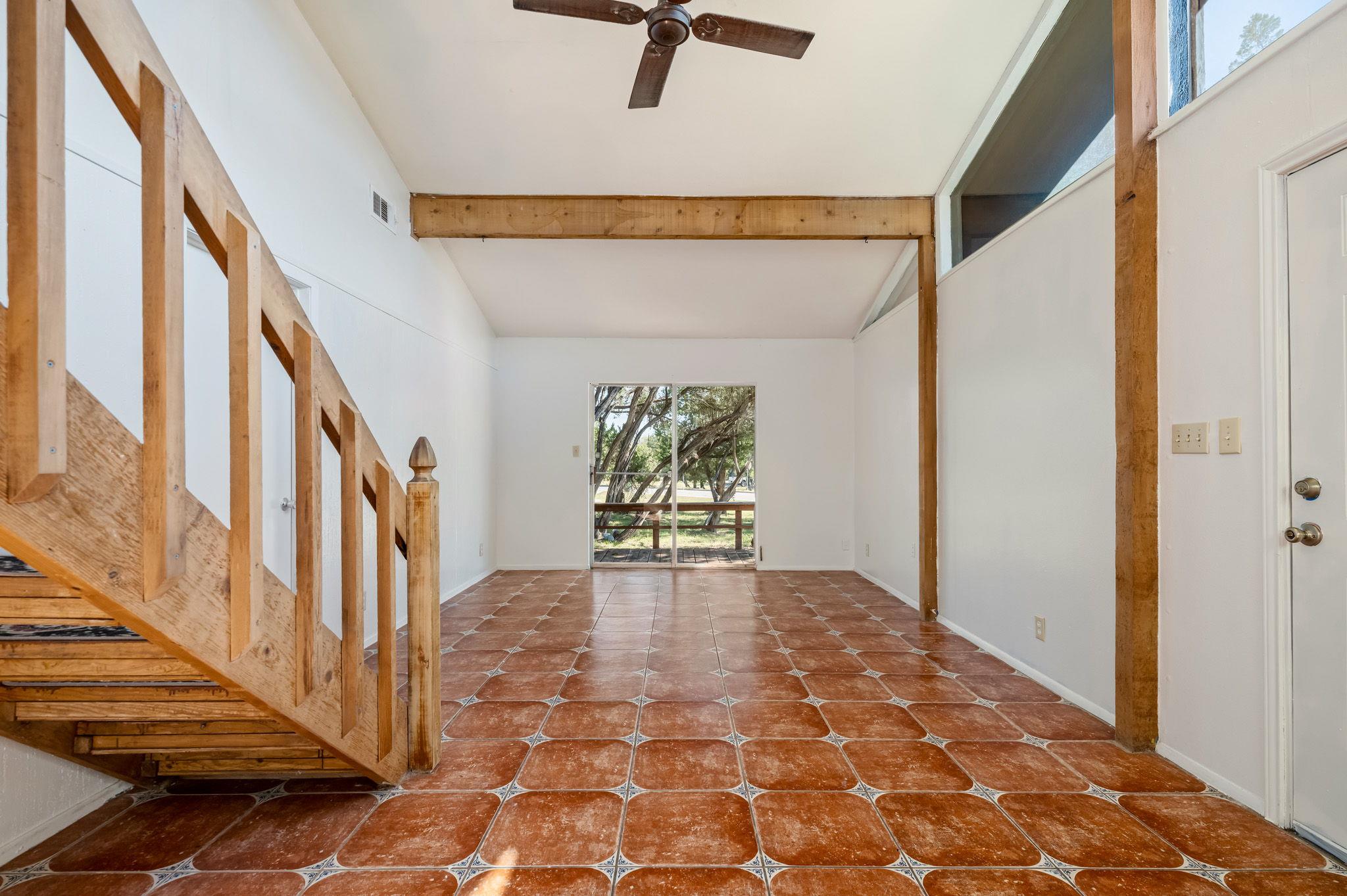 302 Venture Blvd S, Lago Vista, TX 78645