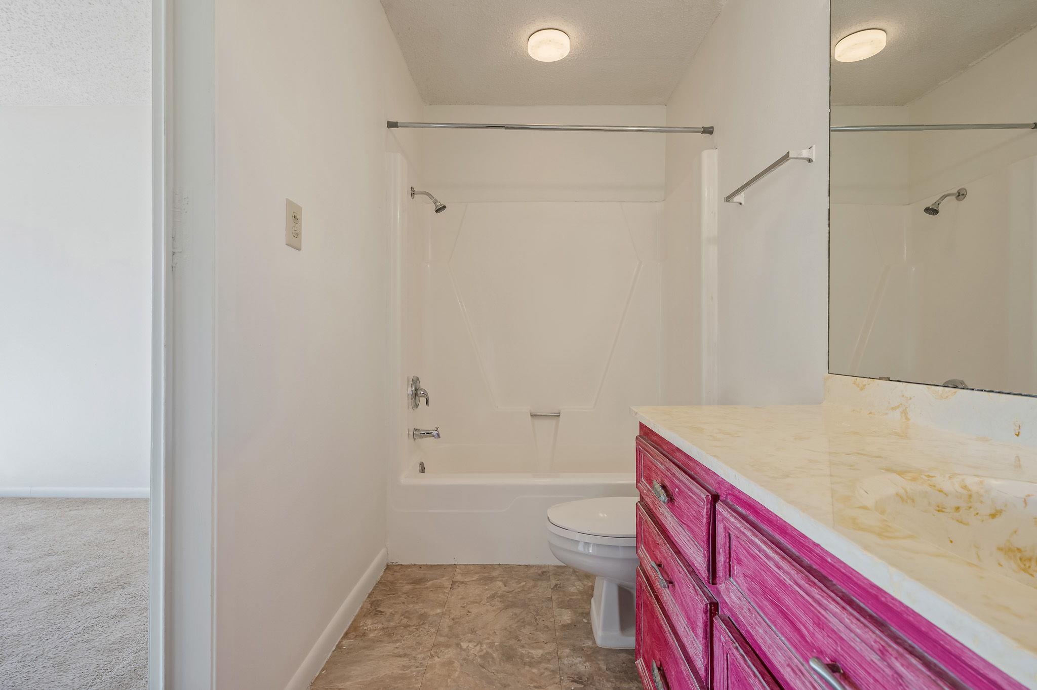 302 Venture Blvd S, Lago Vista, TX 78645