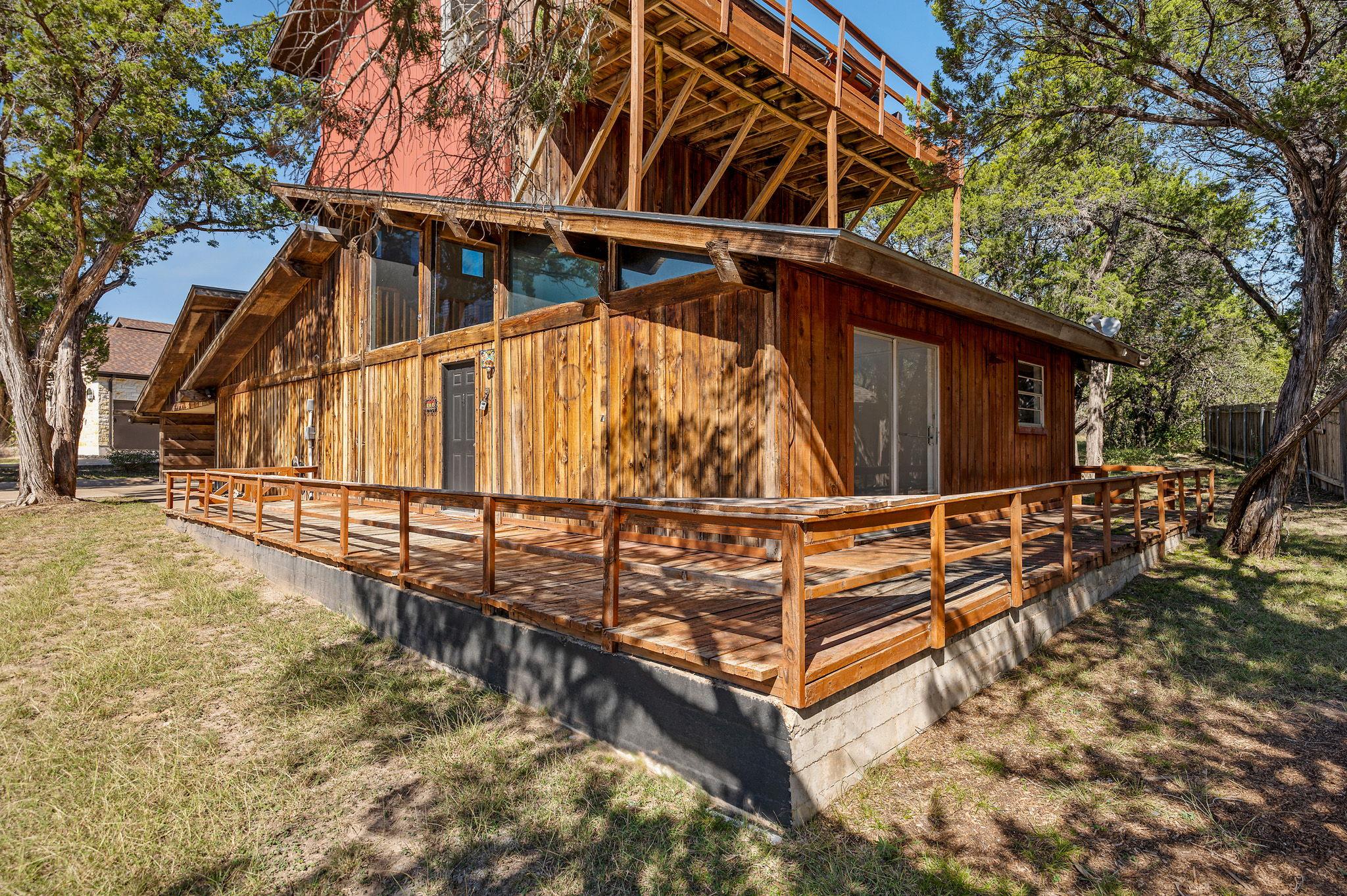 302 Venture Blvd S, Lago Vista, TX 78645