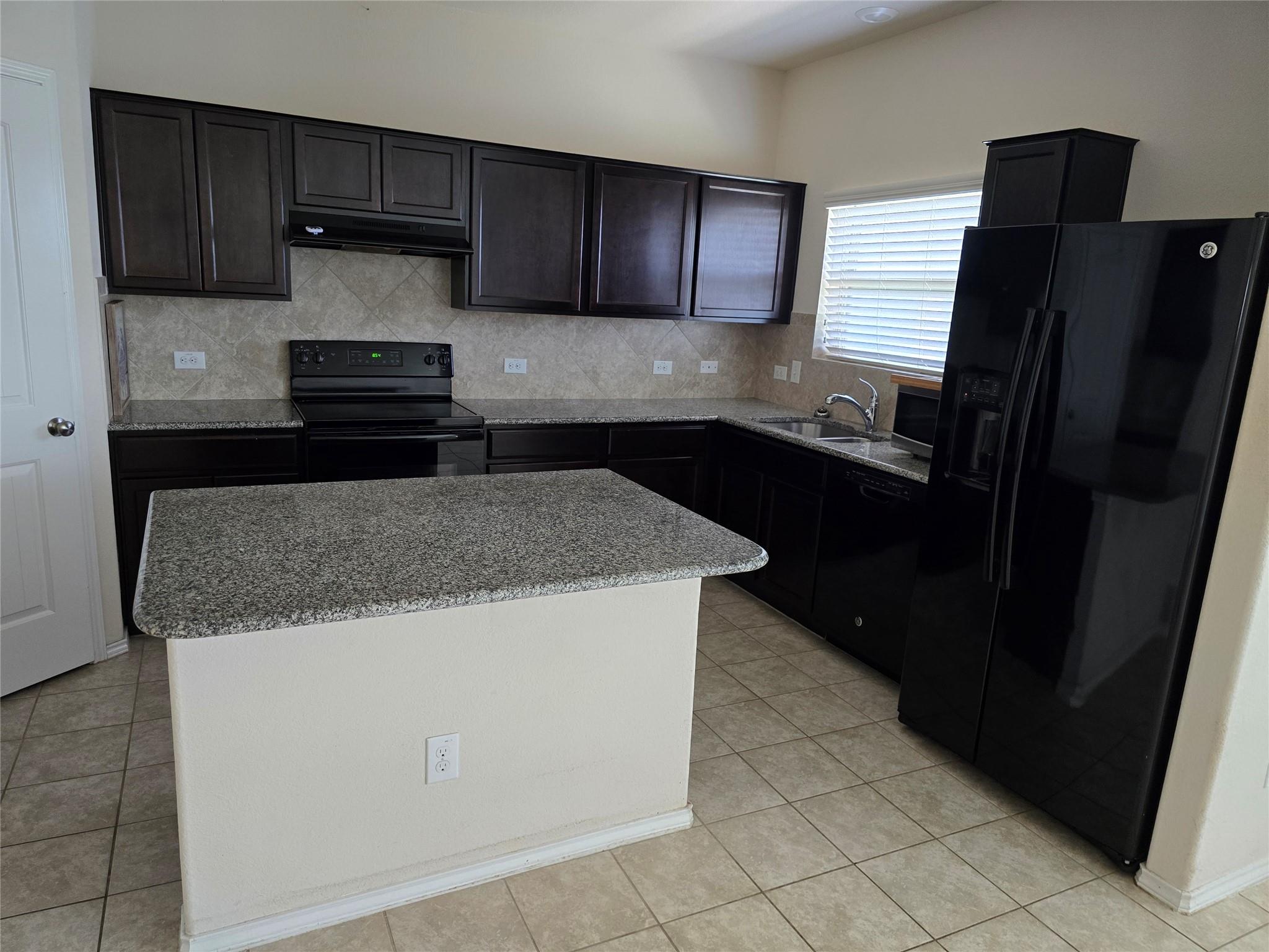 260 Circle Way # 22E, Jarrell, TX 76537