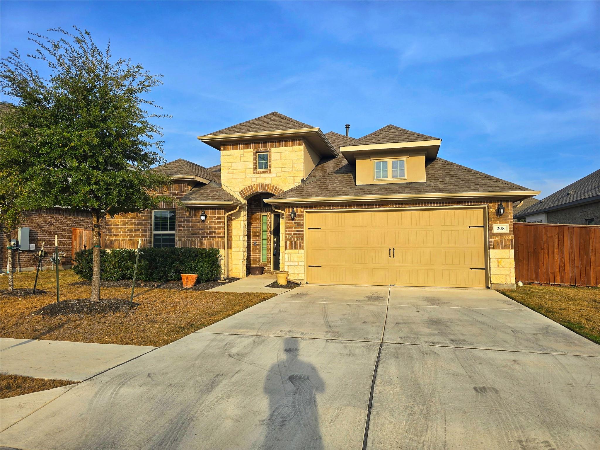 208 Baralo St, Leander, TX 78641