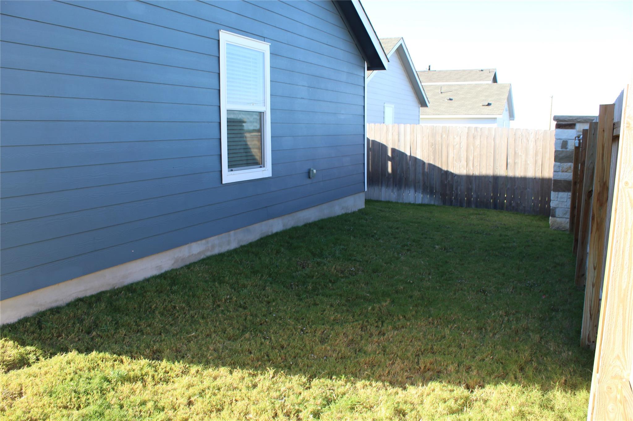 205 Marty Allen Loop, Jarrell, TX 76537