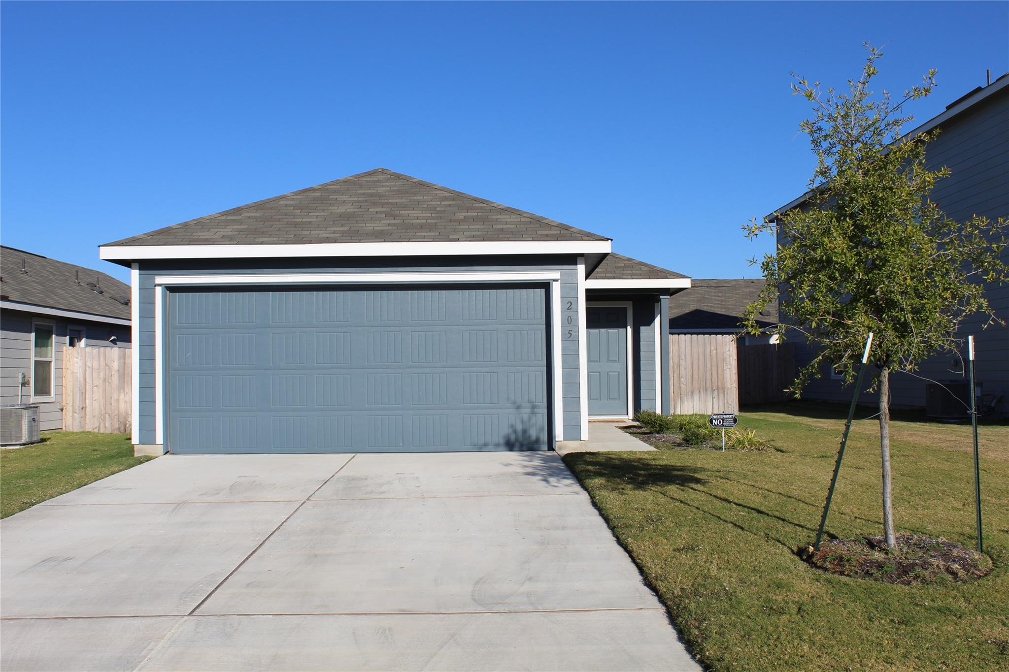 205 Marty Allen Loop, Jarrell, TX 76537