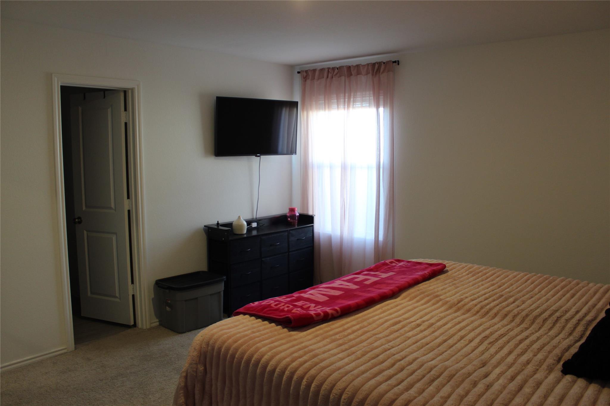 205 Marty Allen Loop, Jarrell, TX 76537