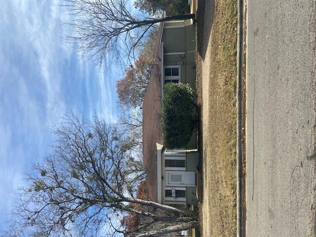 1034 Magnolia St, Lockhart, TX 78644