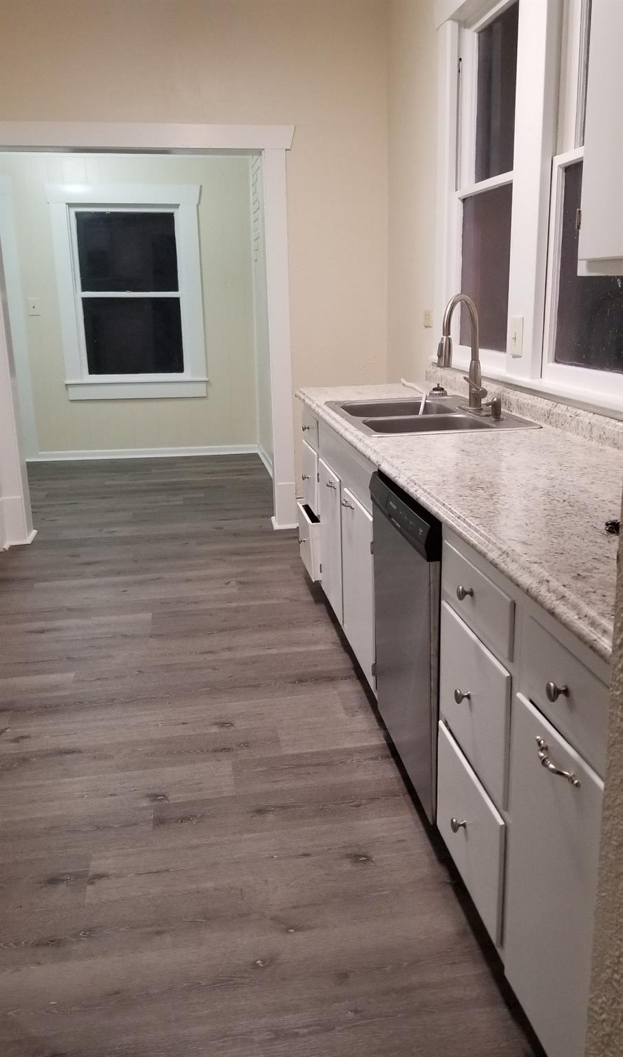 1034 Magnolia St, Lockhart, TX 78644