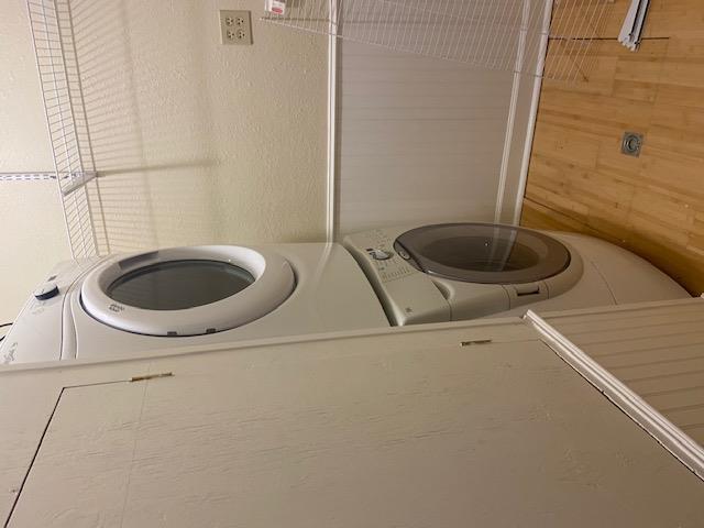 1034 Magnolia St, Lockhart, TX 78644