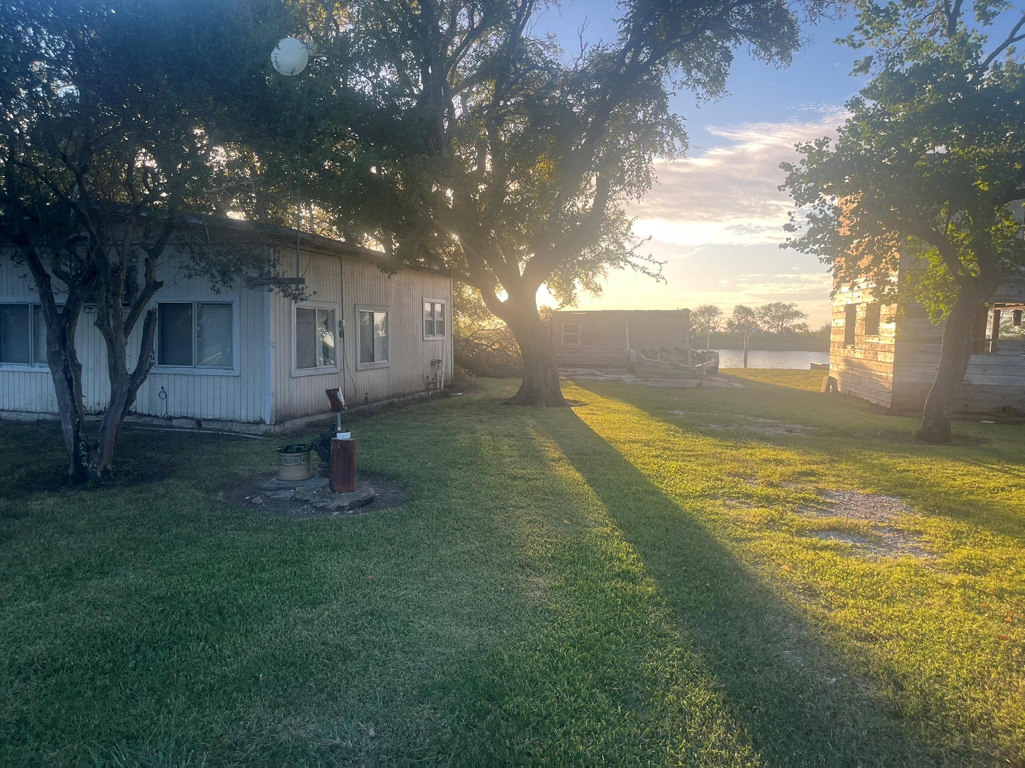 1836 County Road 206 Dr, Bay City, TX 77414