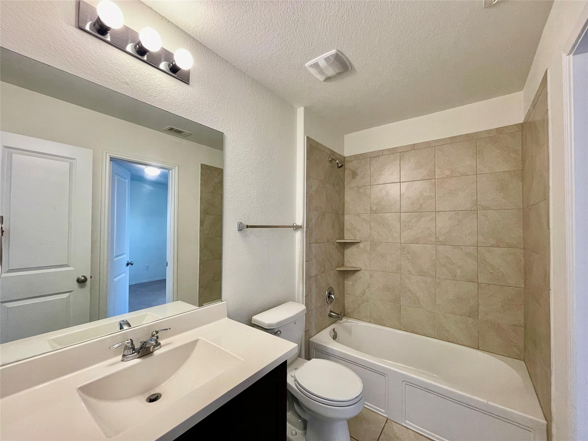 112 Wind Flower Ln, Liberty Hill, TX 78642