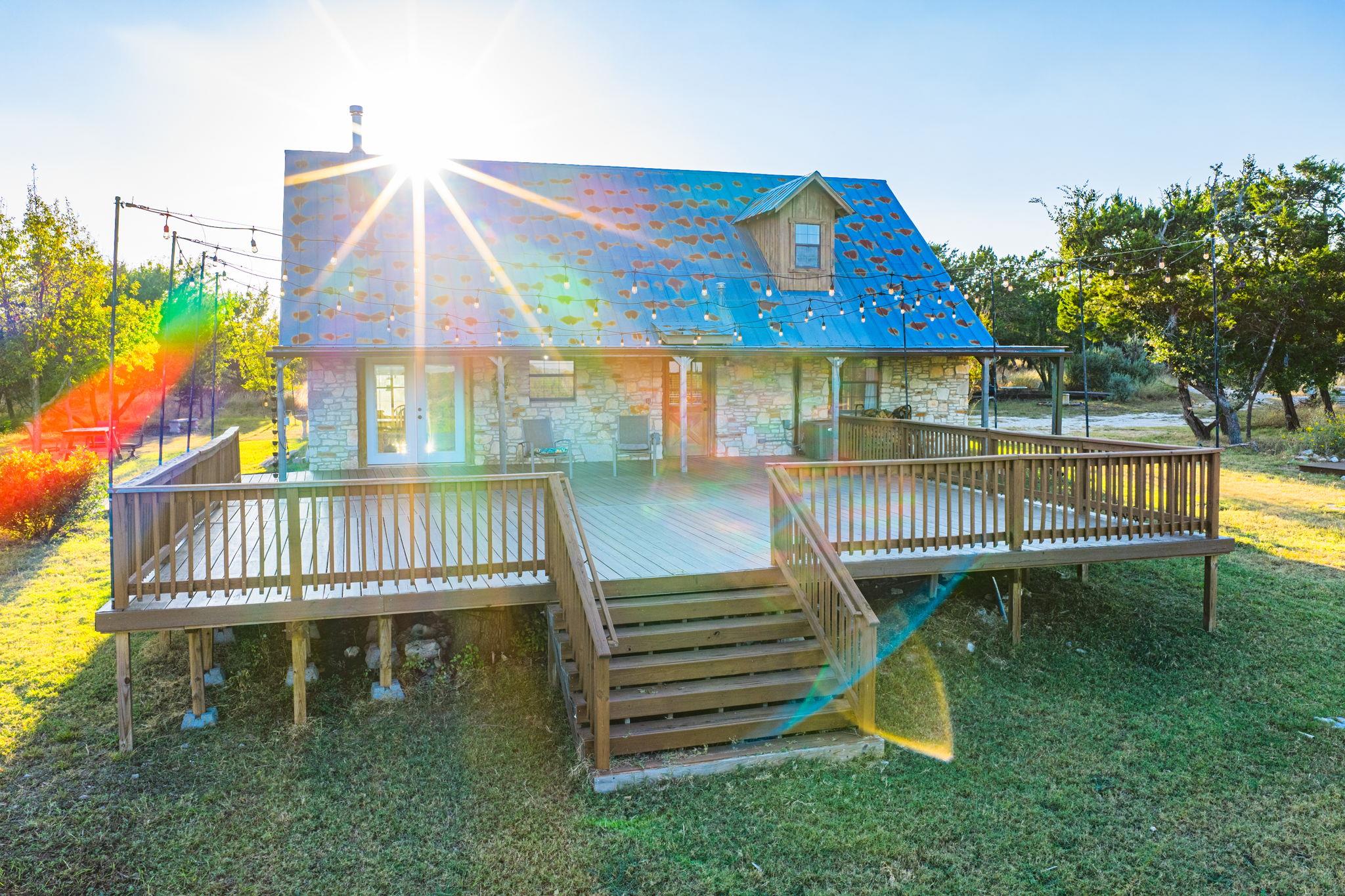 716 Reeh Weinheimer Rd, Fredericksburg, TX 78624