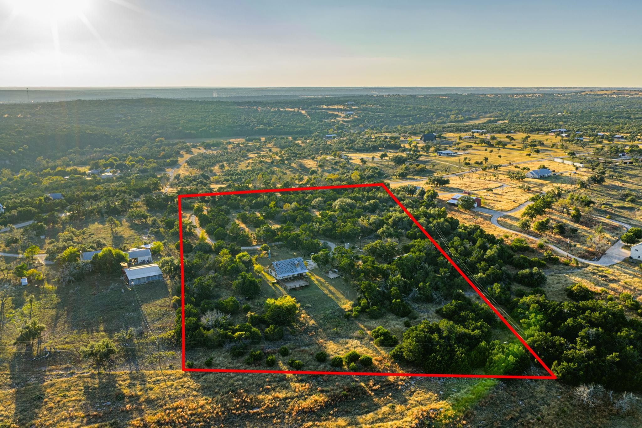 716 Reeh Weinheimer Rd, Fredericksburg, TX 78624