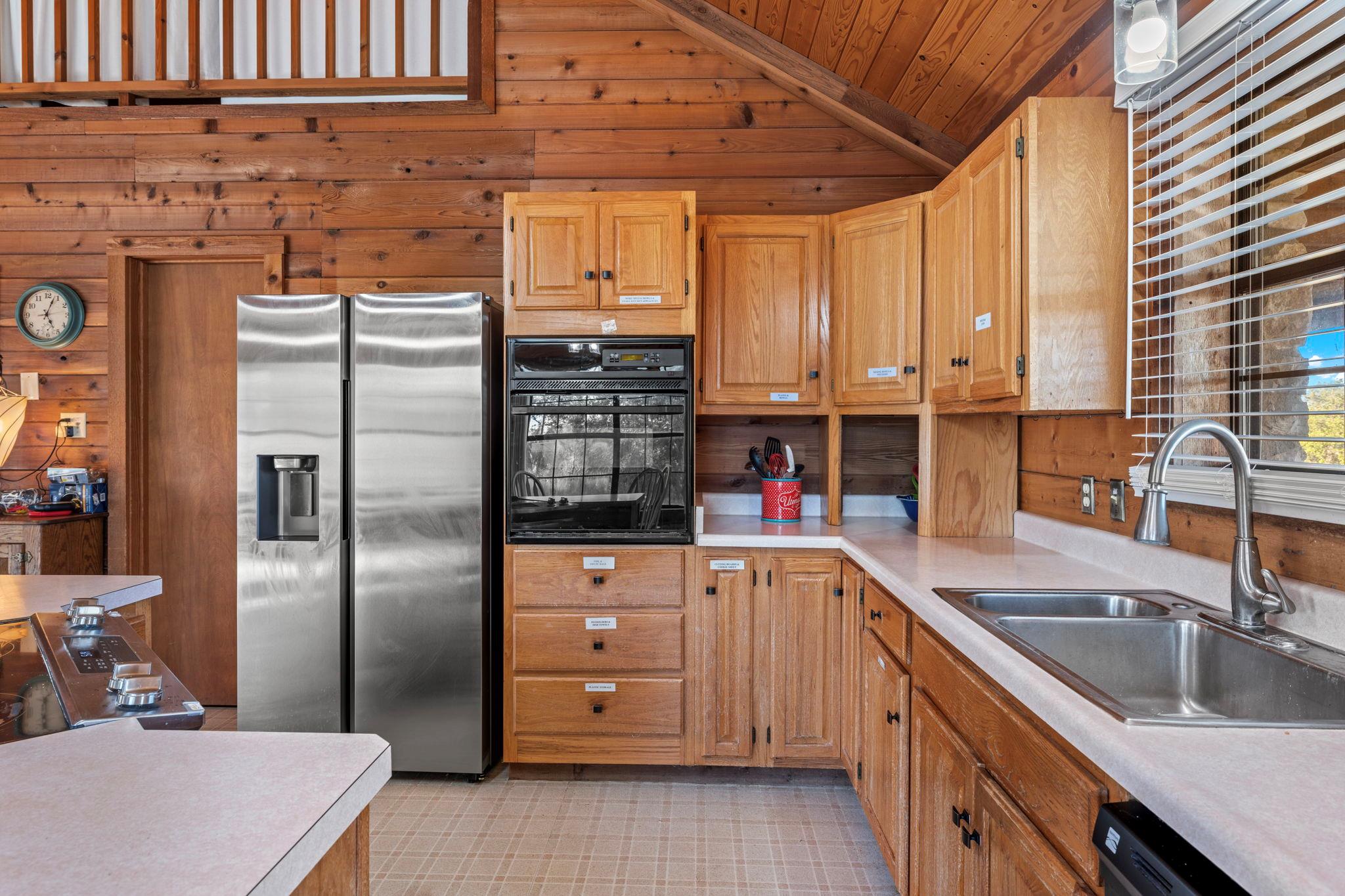 716 Reeh Weinheimer Rd, Fredericksburg, TX 78624