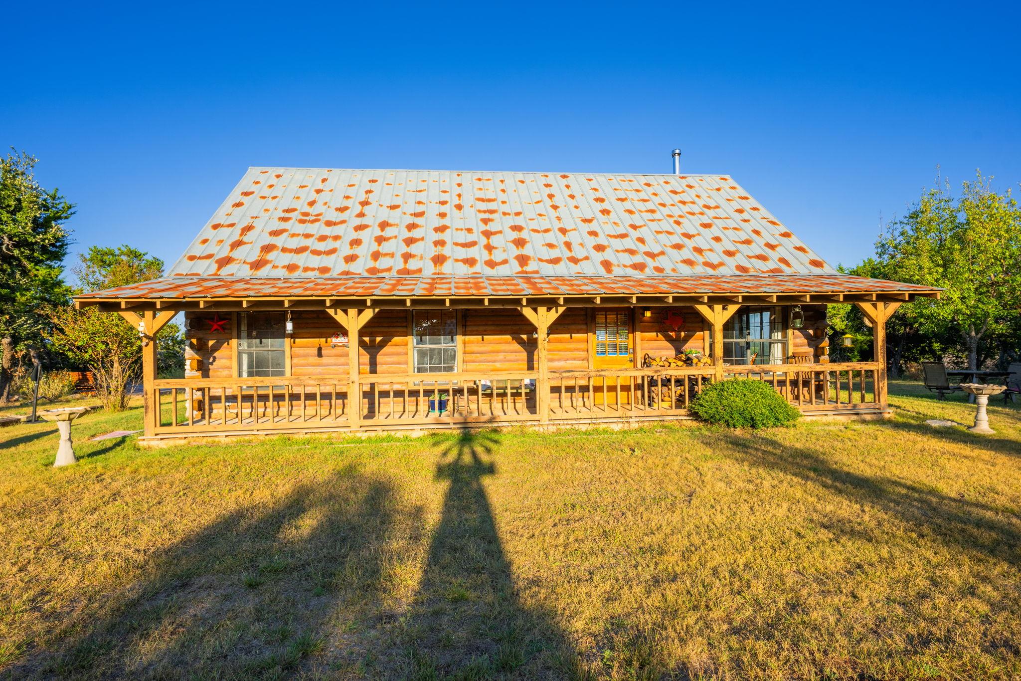 716 Reeh Weinheimer Rd, Fredericksburg, TX 78624