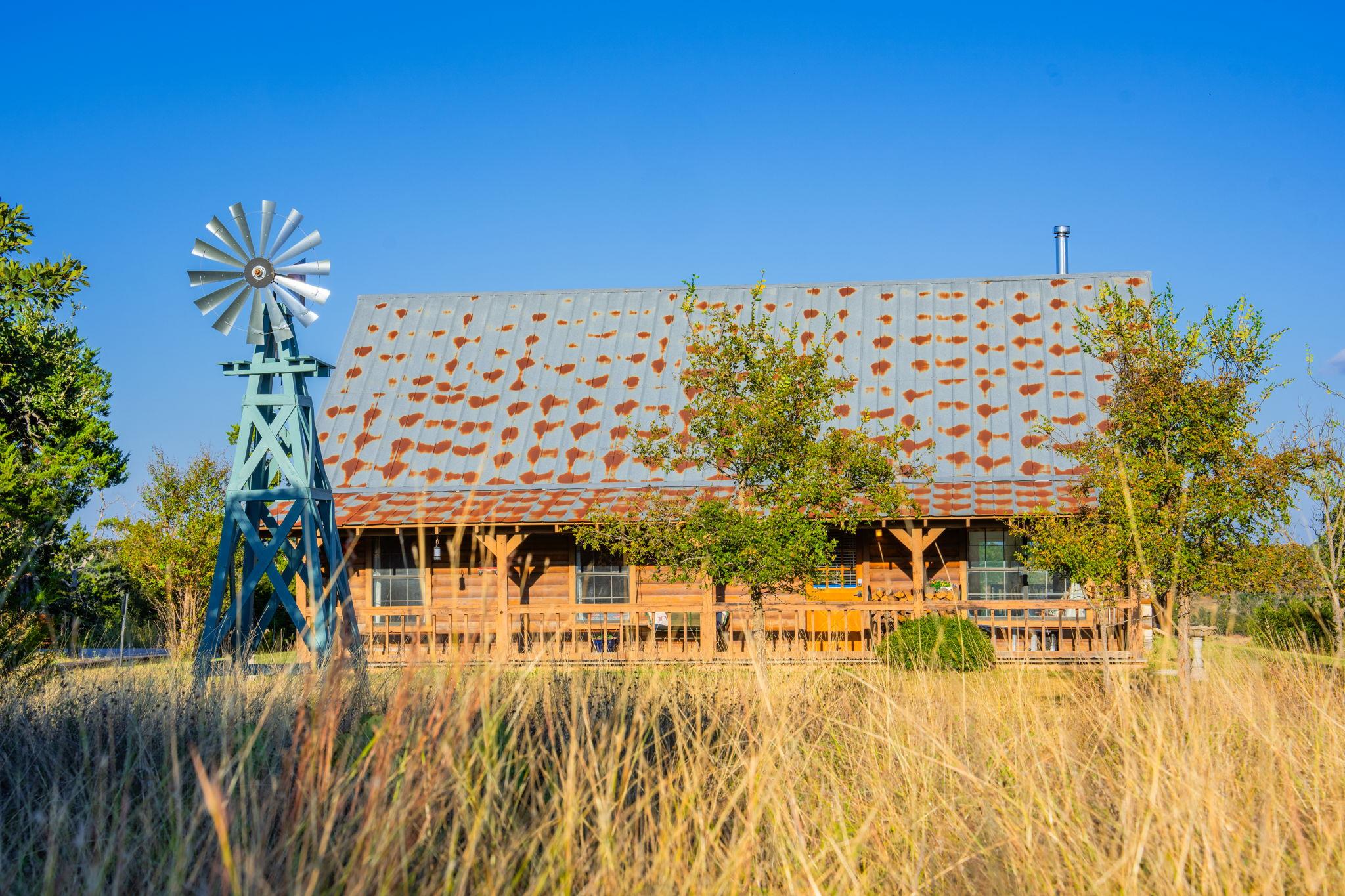 716 Reeh Weinheimer Rd, Fredericksburg, TX 78624