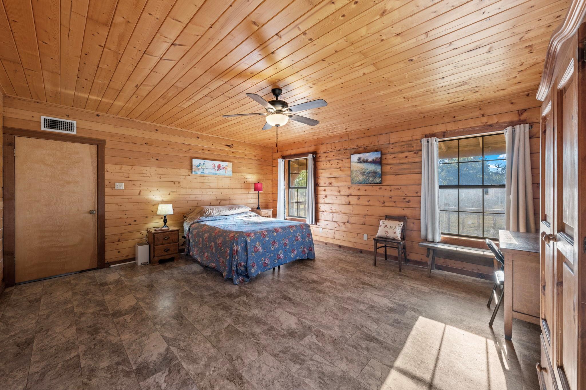 716 Reeh Weinheimer Rd, Fredericksburg, TX 78624