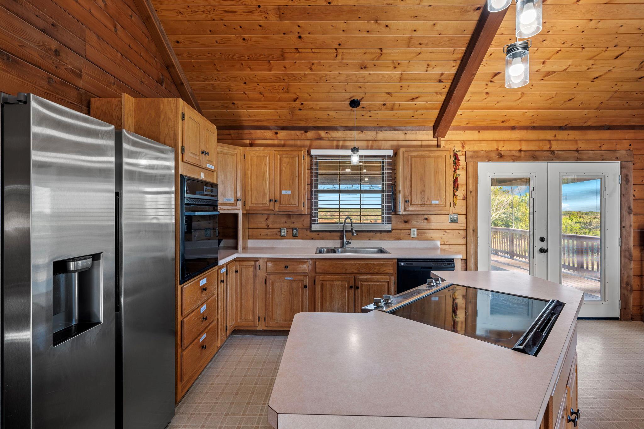 716 Reeh Weinheimer Rd, Fredericksburg, TX 78624