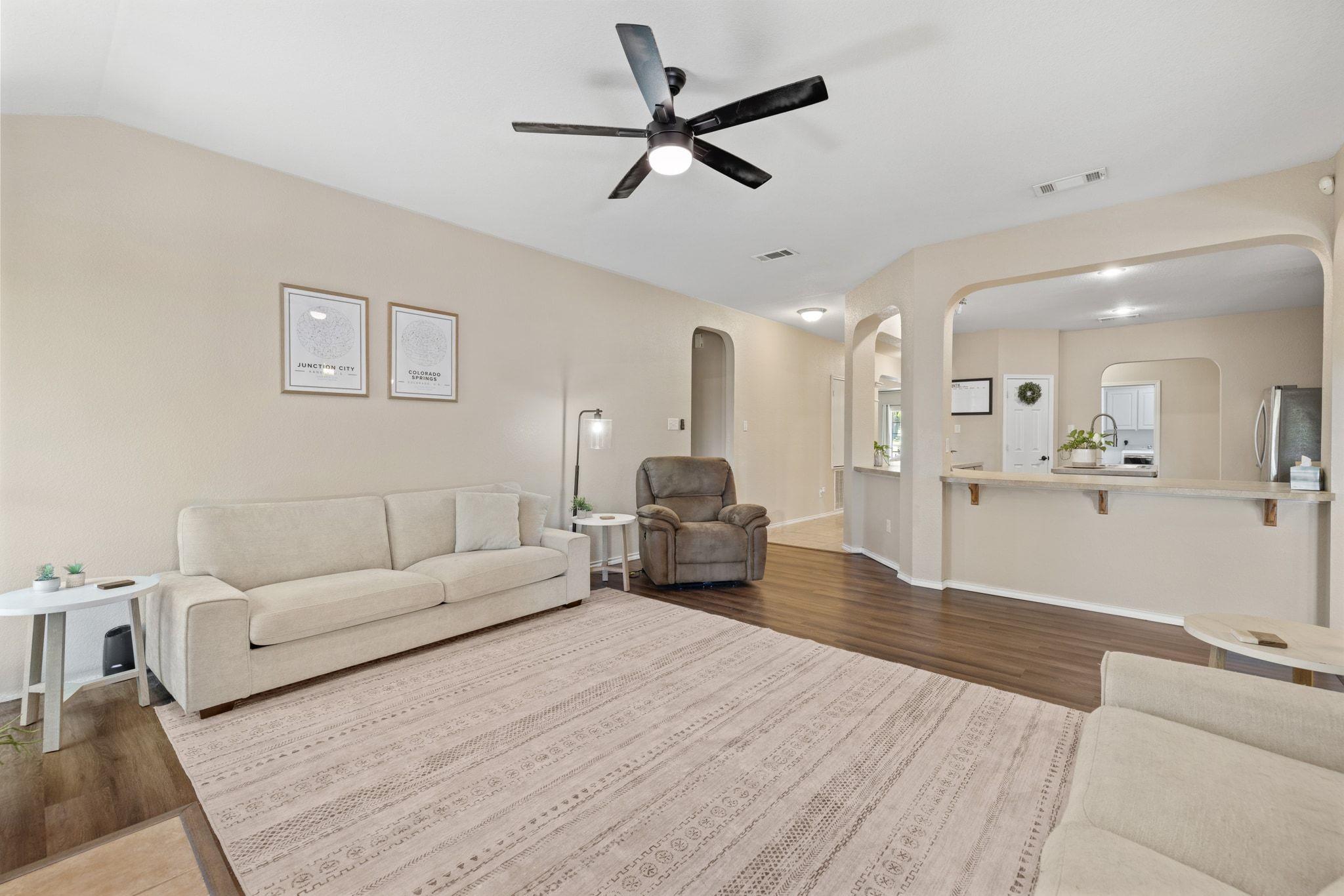 210 W Iowa Dr, Harker Heights, TX 76548