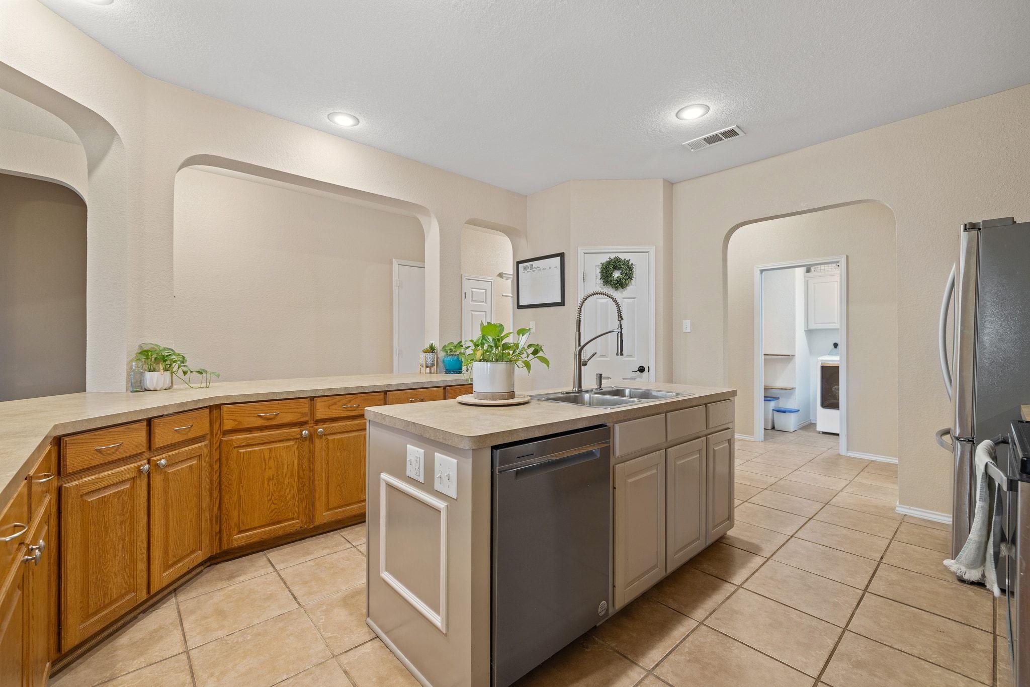 210 W Iowa Dr, Harker Heights, TX 76548