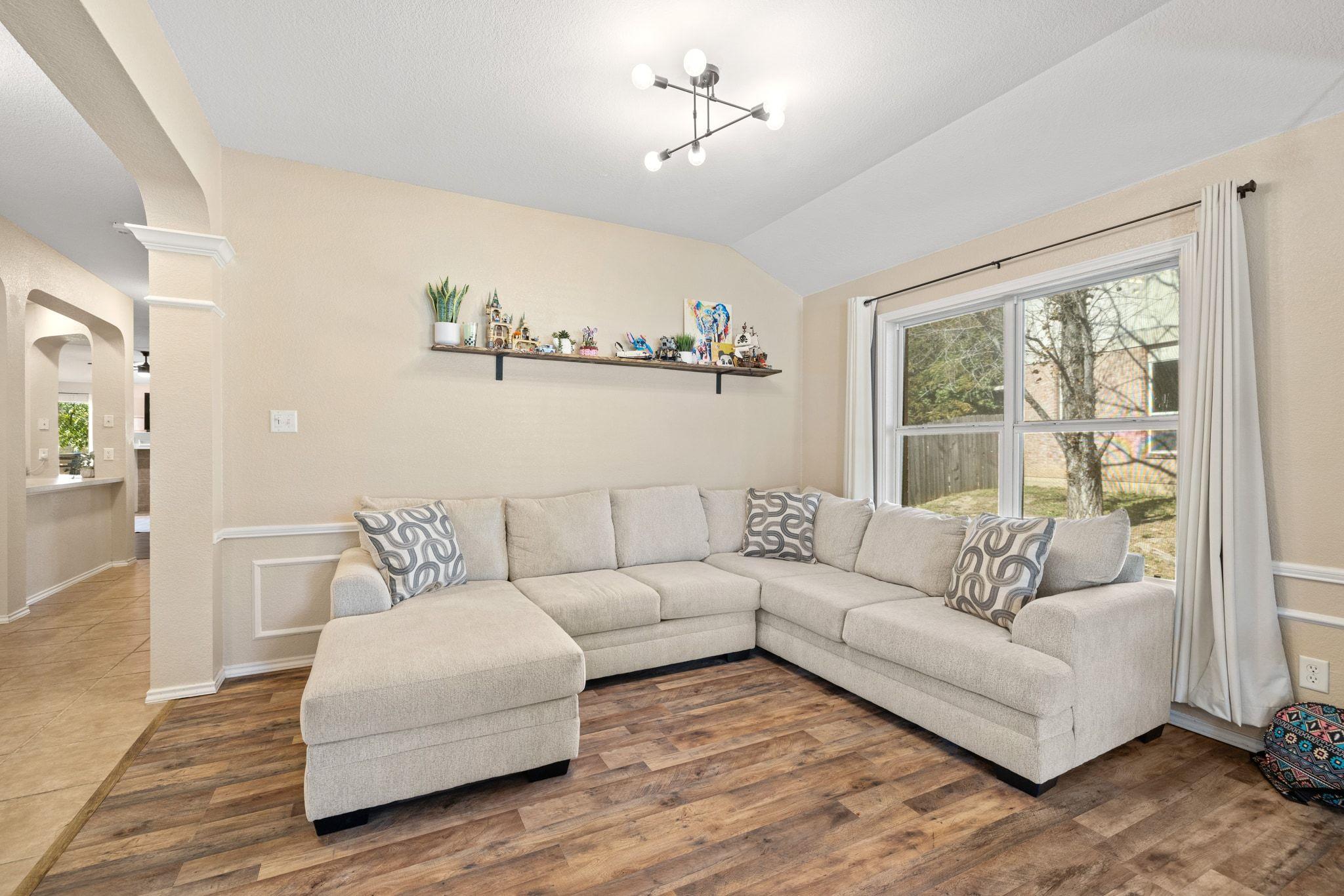 210 W Iowa Dr, Harker Heights, TX 76548