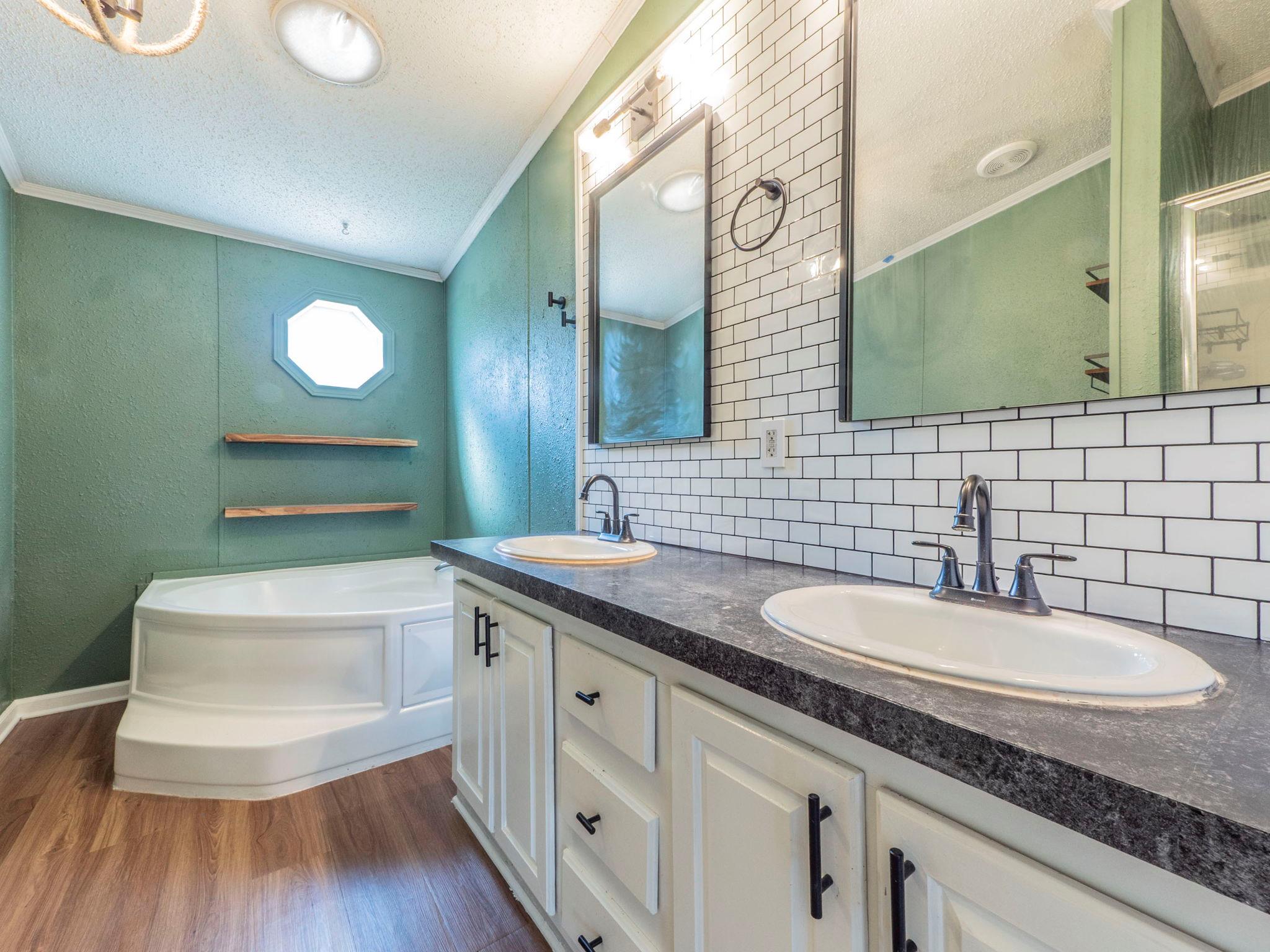 301 N Buffalo Ave, Cedar Park, TX 78613