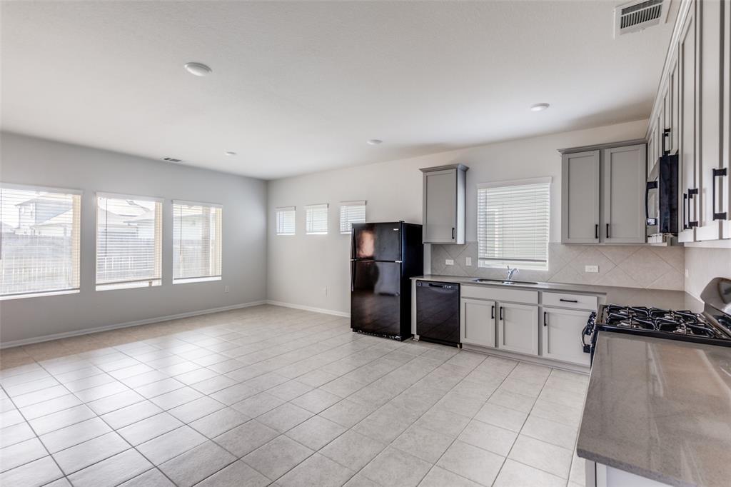 200 Oldbridge Dr, Hutto, TX 78634