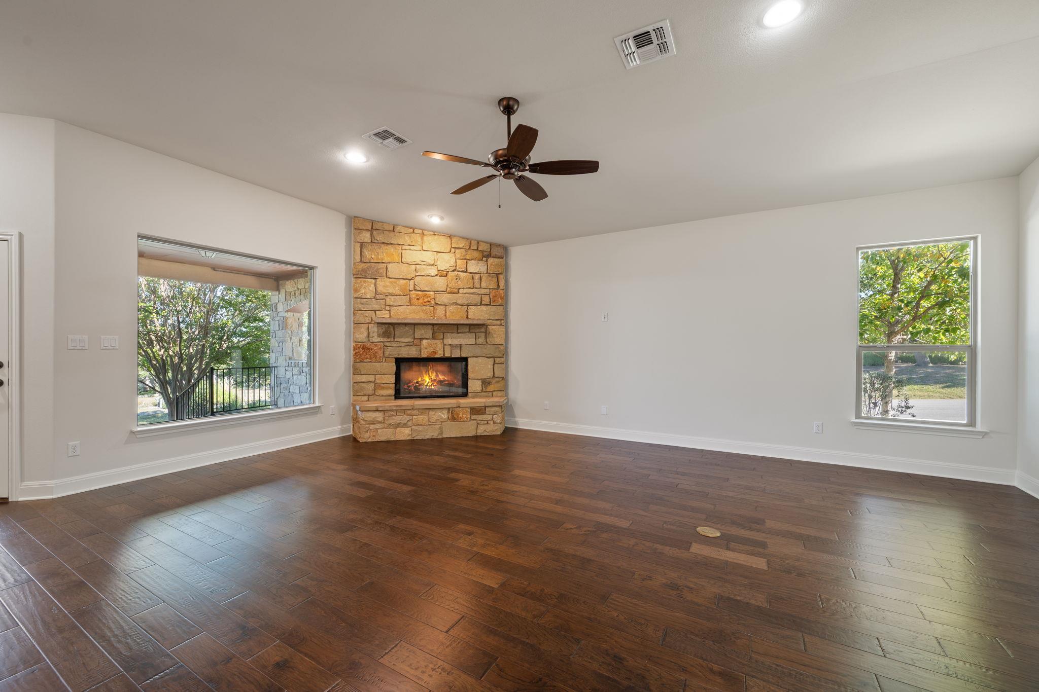102 Cedar Glen Cv, Austin, TX 78734