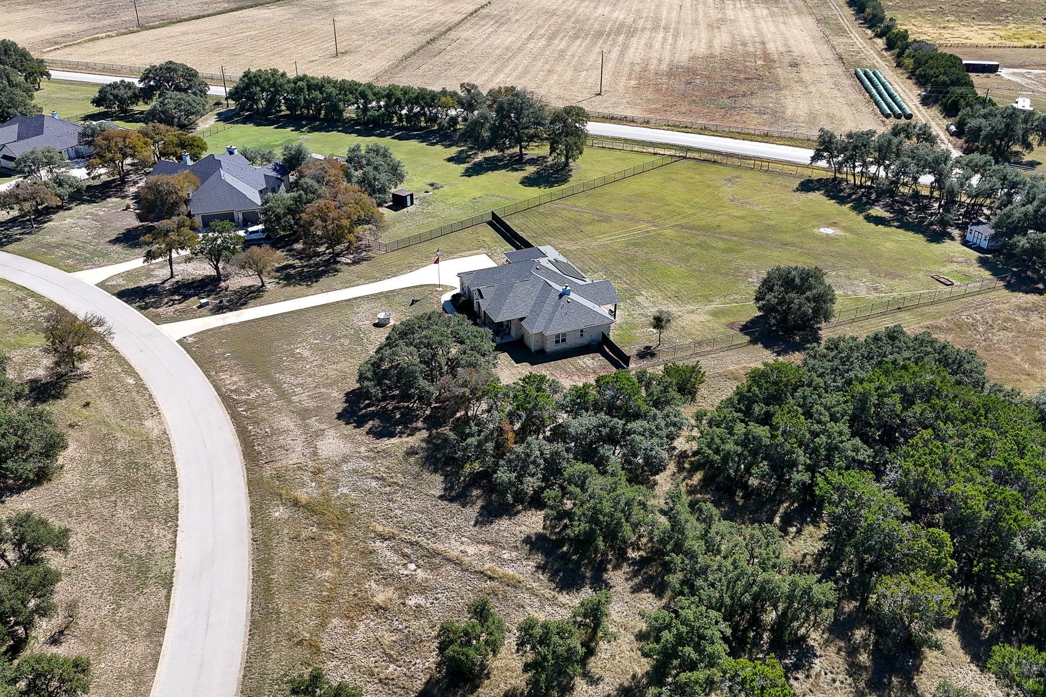 217 Oak Hill Dr, Liberty Hill, TX 78642