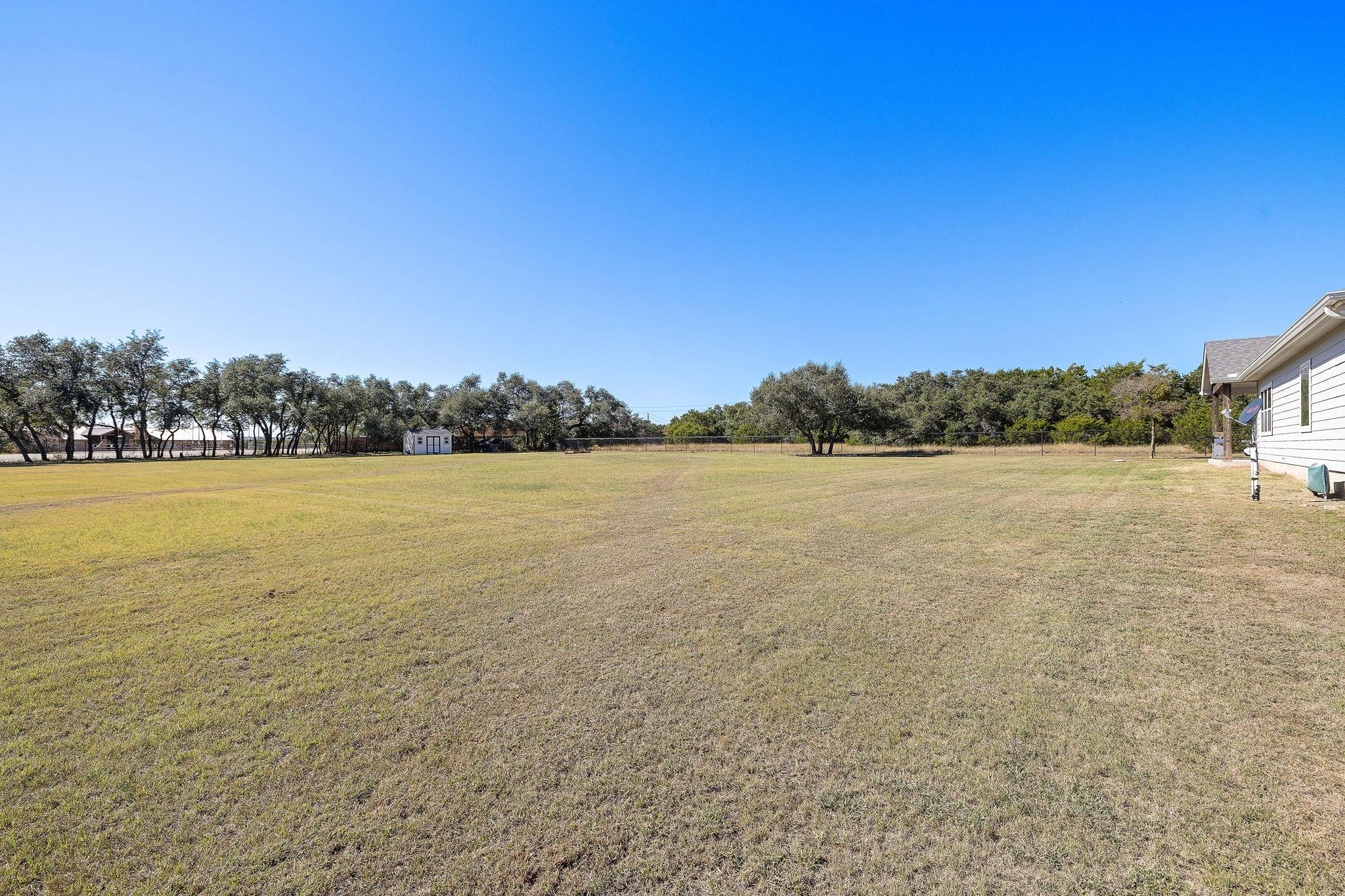 217 Oak Hill Dr, Liberty Hill, TX 78642