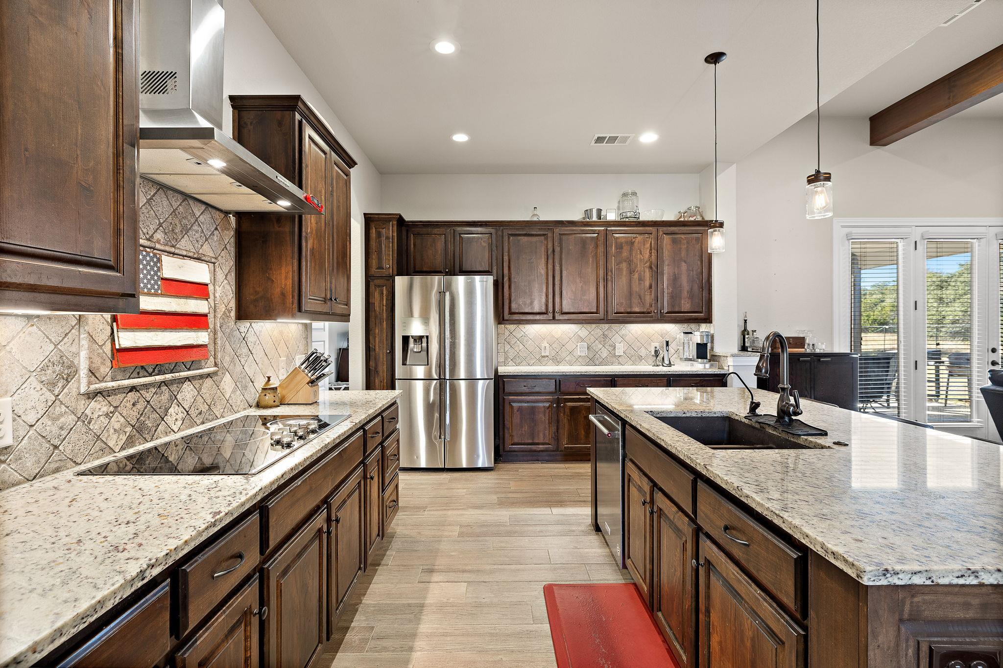 217 Oak Hill Dr, Liberty Hill, TX 78642