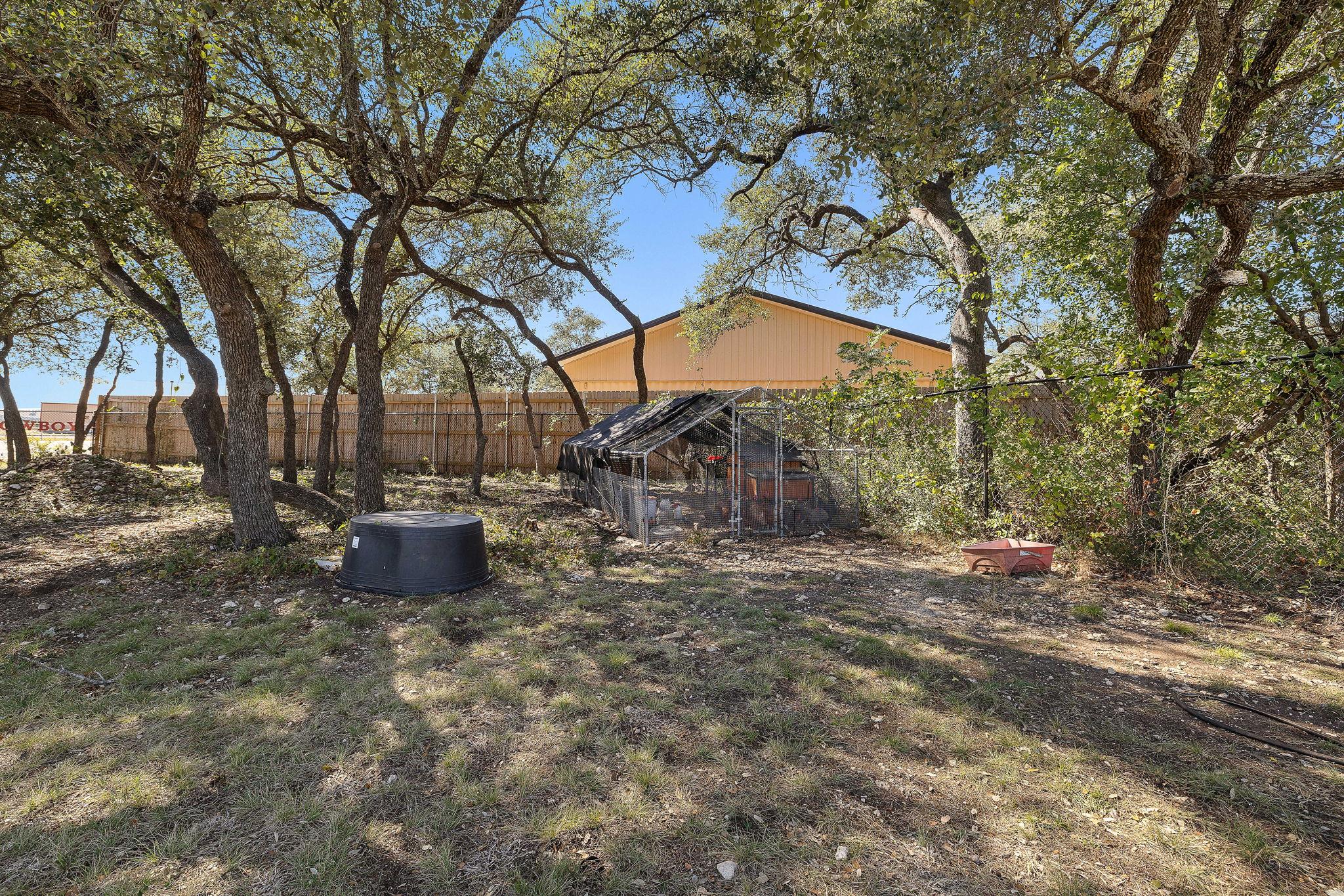 217 Oak Hill Dr, Liberty Hill, TX 78642