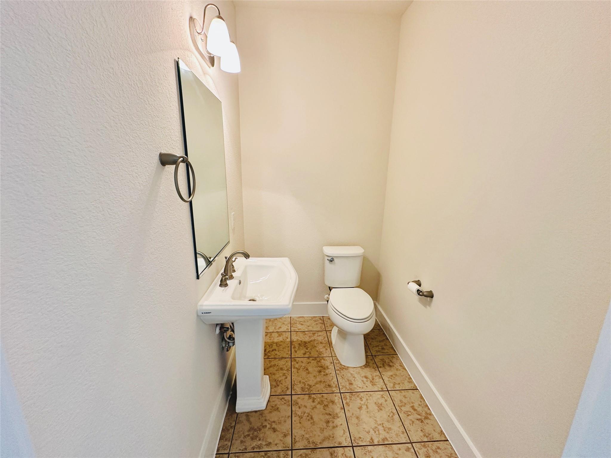 2216 Creekside Ln # D, Georgetown, TX 78626