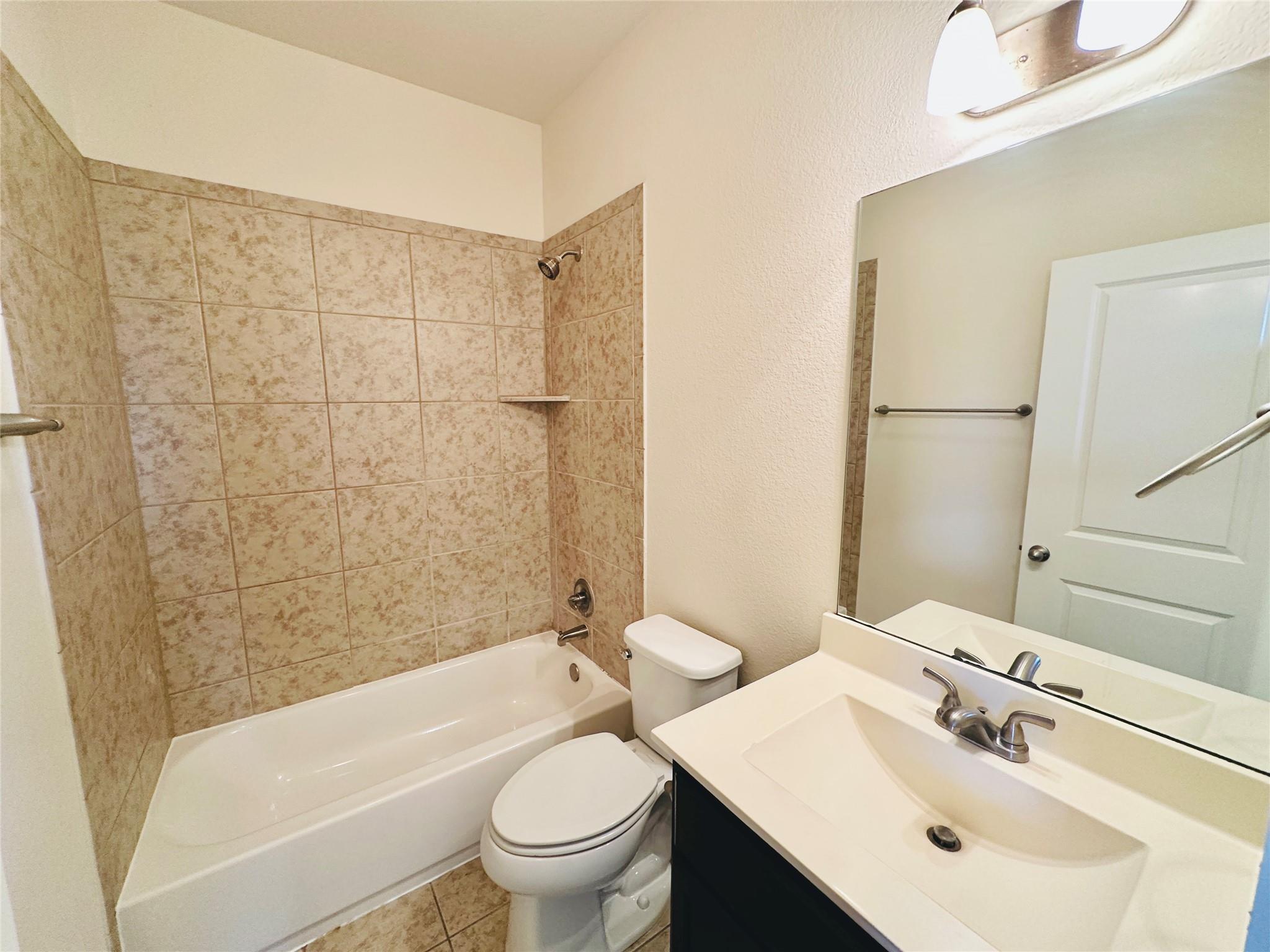 2216 Creekside Ln # D, Georgetown, TX 78626