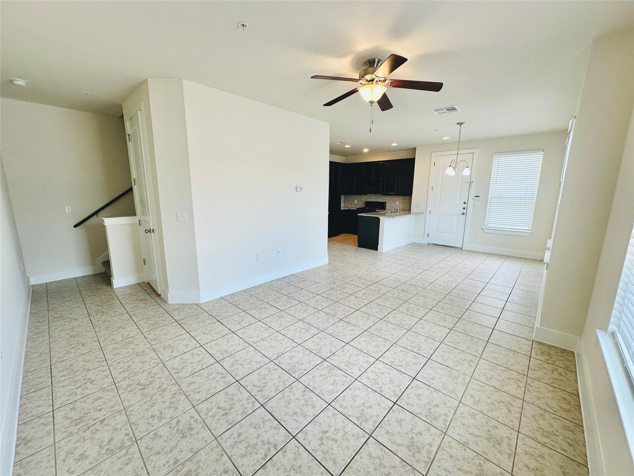 2216 Creekside Ln # D, Georgetown, TX 78626