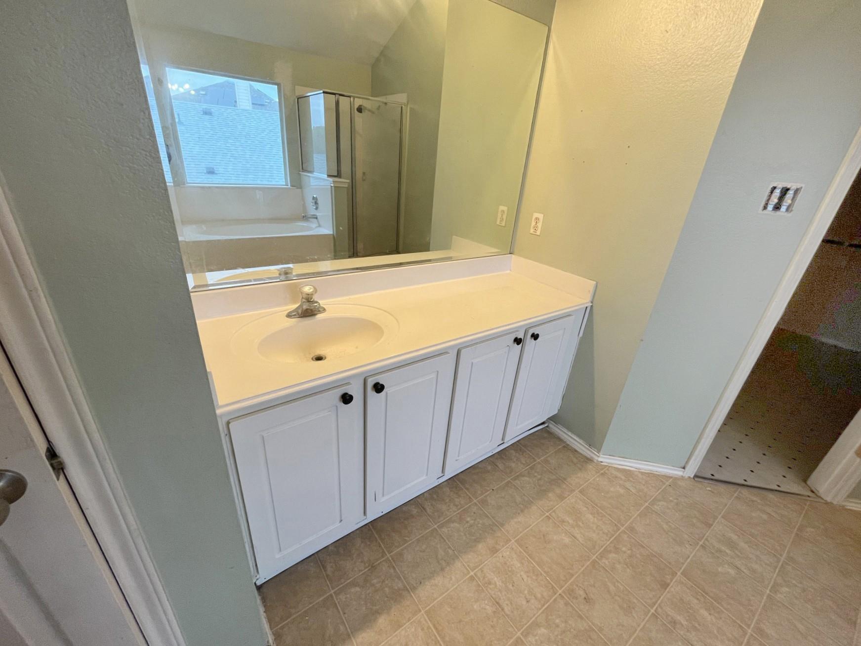 231 Kerley Dr, Hutto, TX 78634