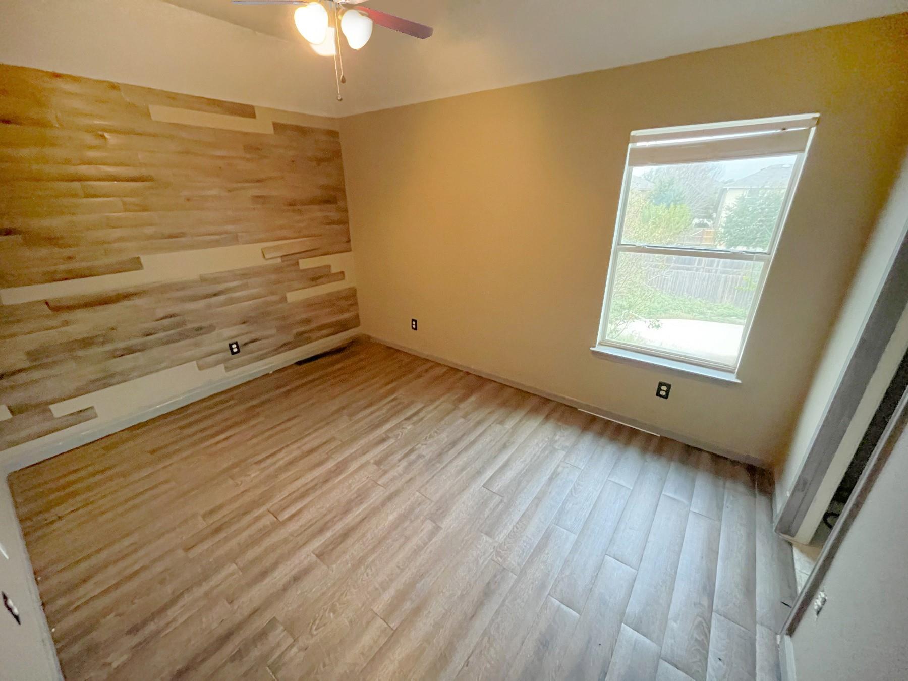 231 Kerley Dr, Hutto, TX 78634