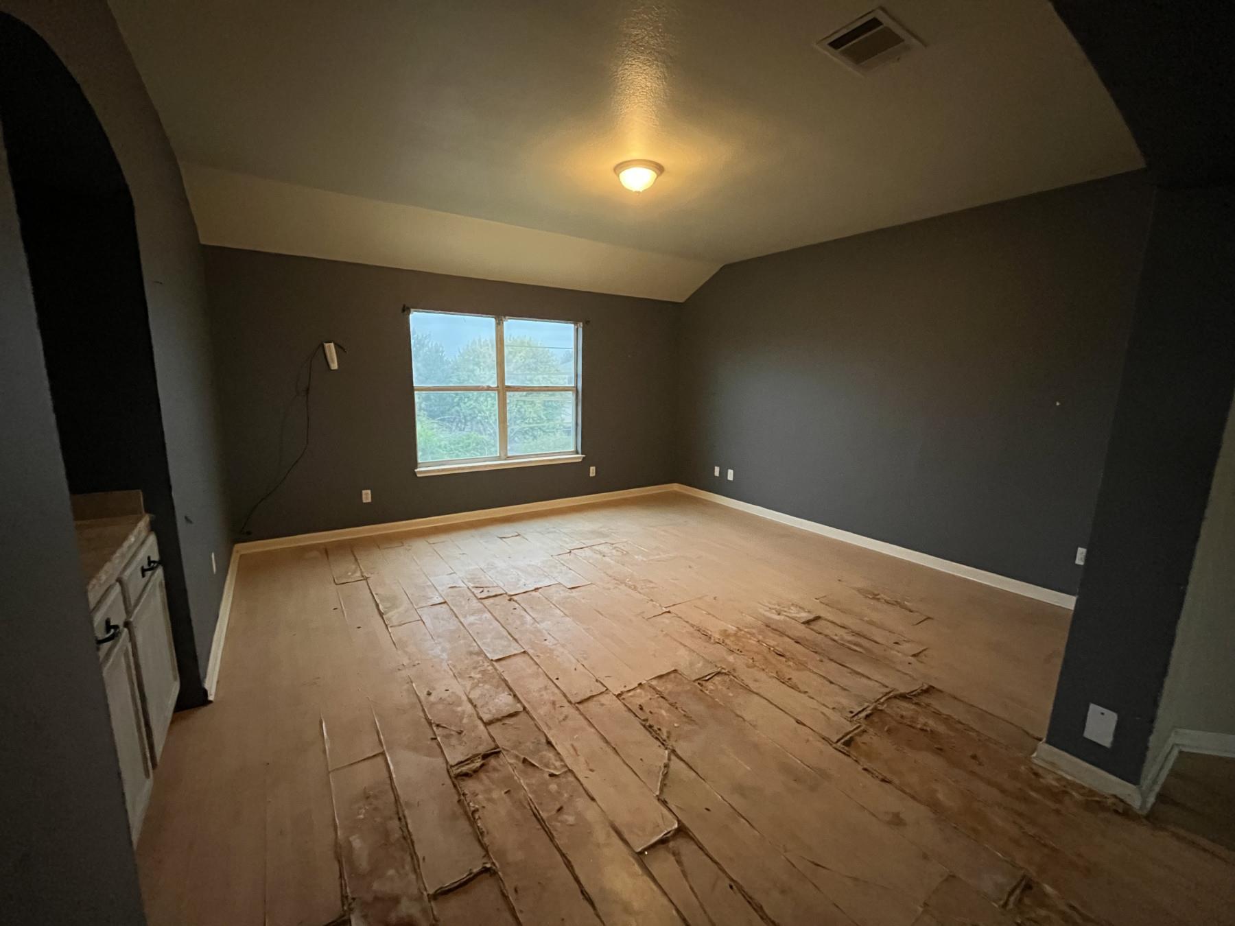 231 Kerley Dr, Hutto, TX 78634