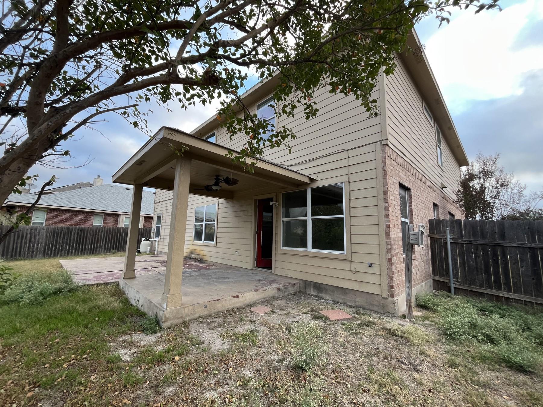 231 Kerley Dr, Hutto, TX 78634