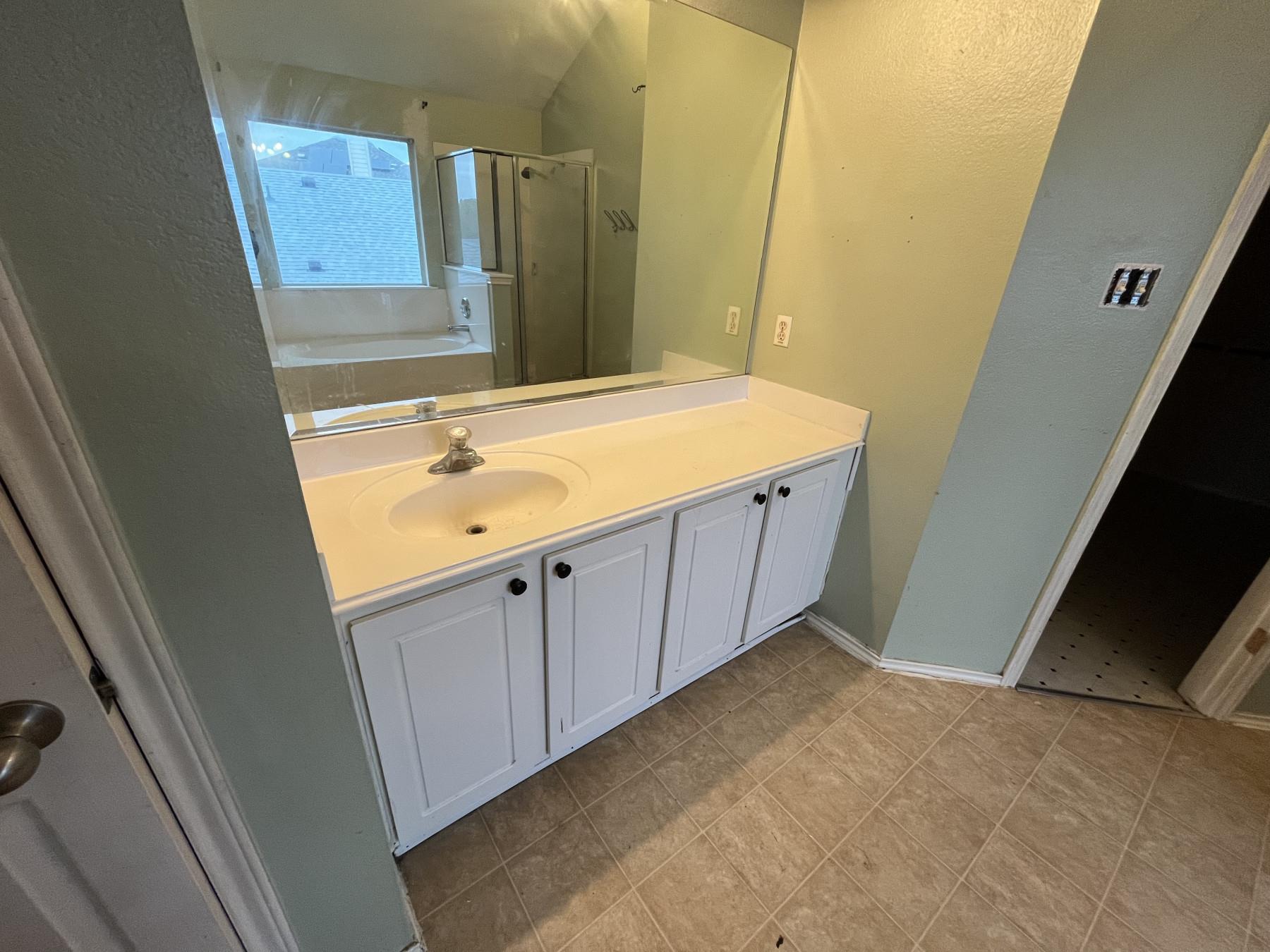 231 Kerley Dr, Hutto, TX 78634