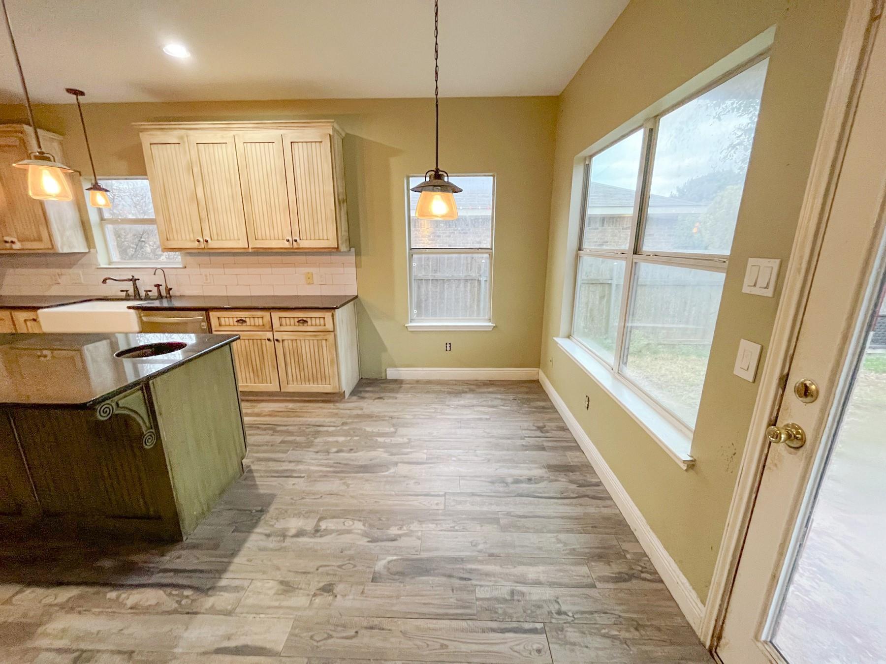 231 Kerley Dr, Hutto, TX 78634