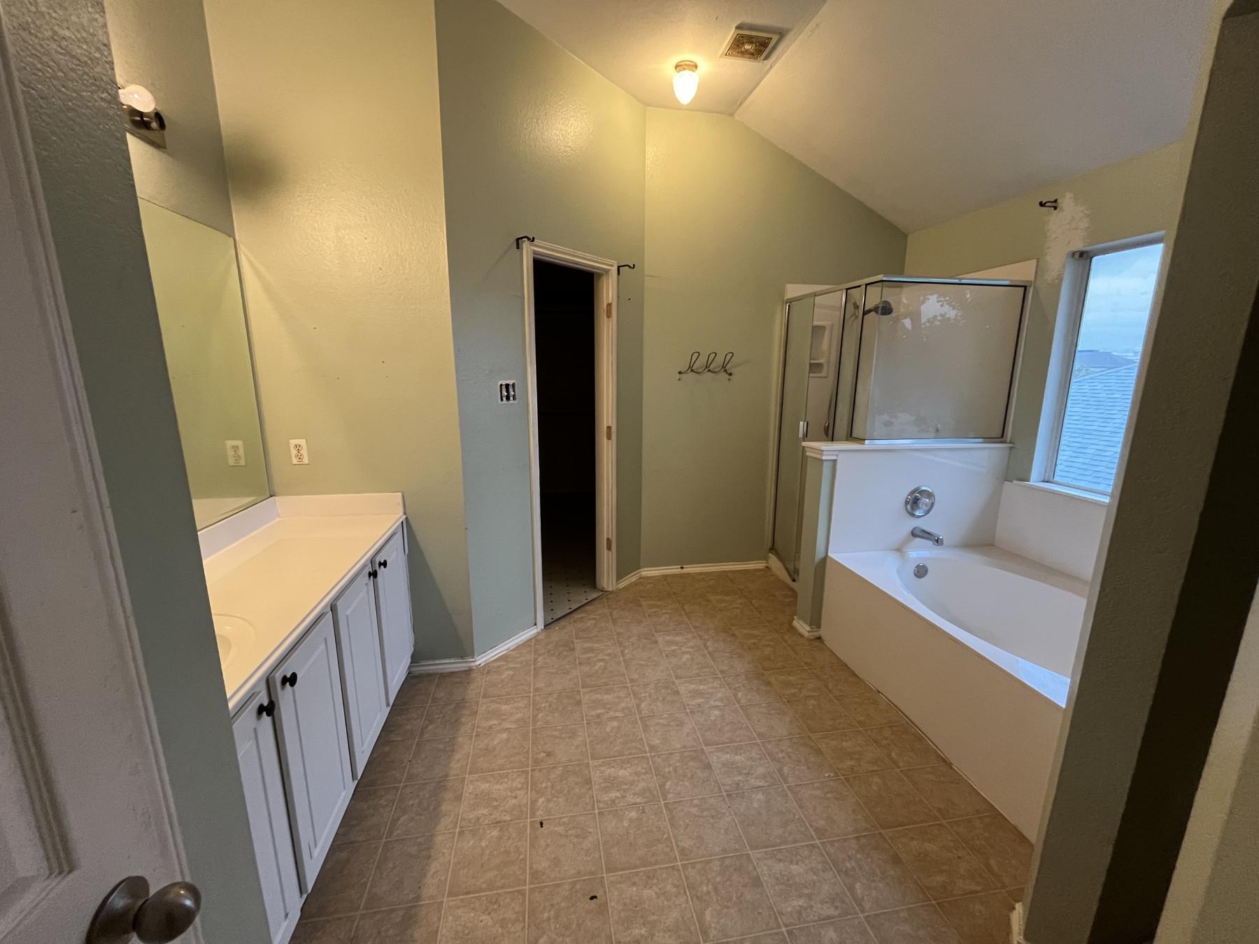 231 Kerley Dr, Hutto, TX 78634