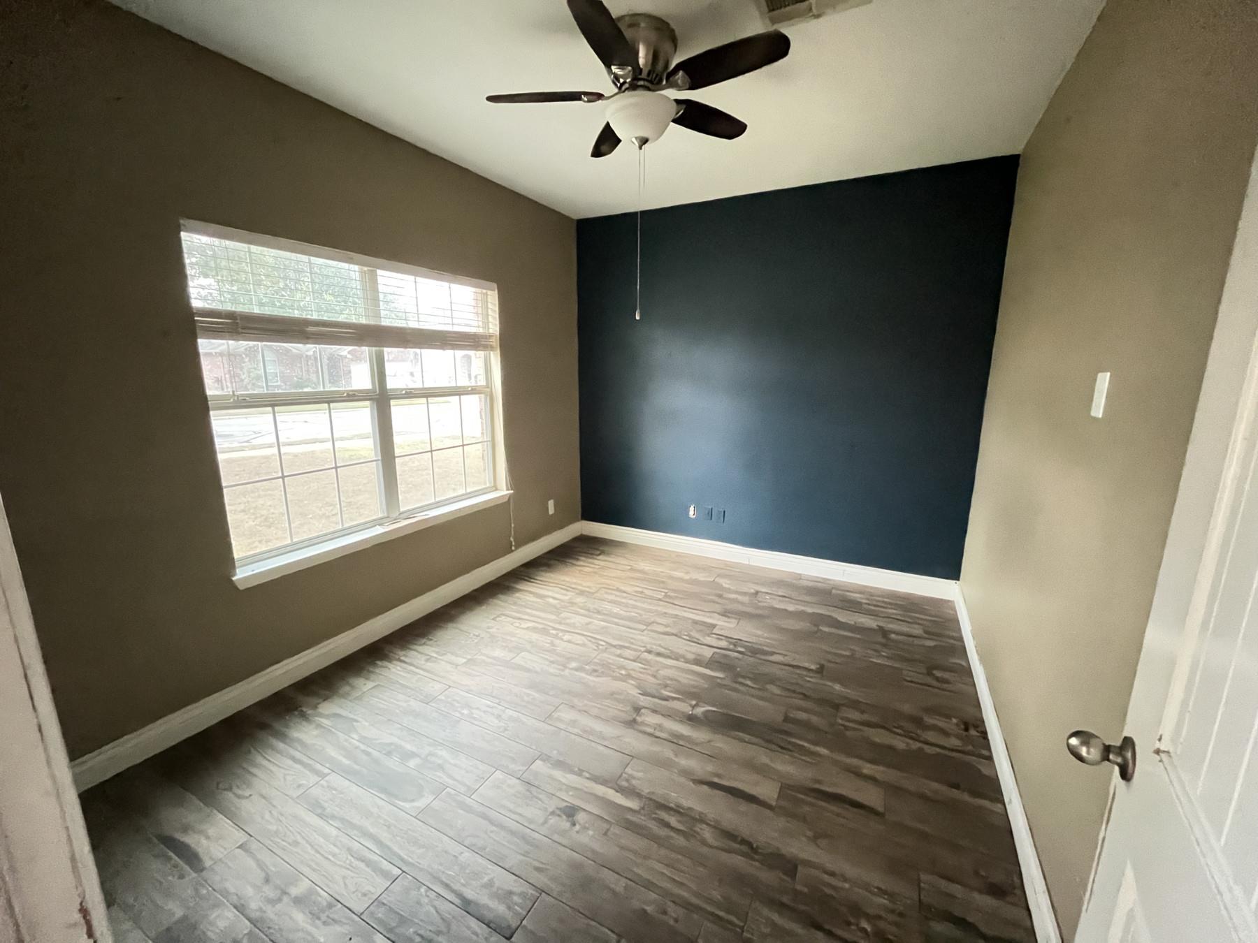 231 Kerley Dr, Hutto, TX 78634