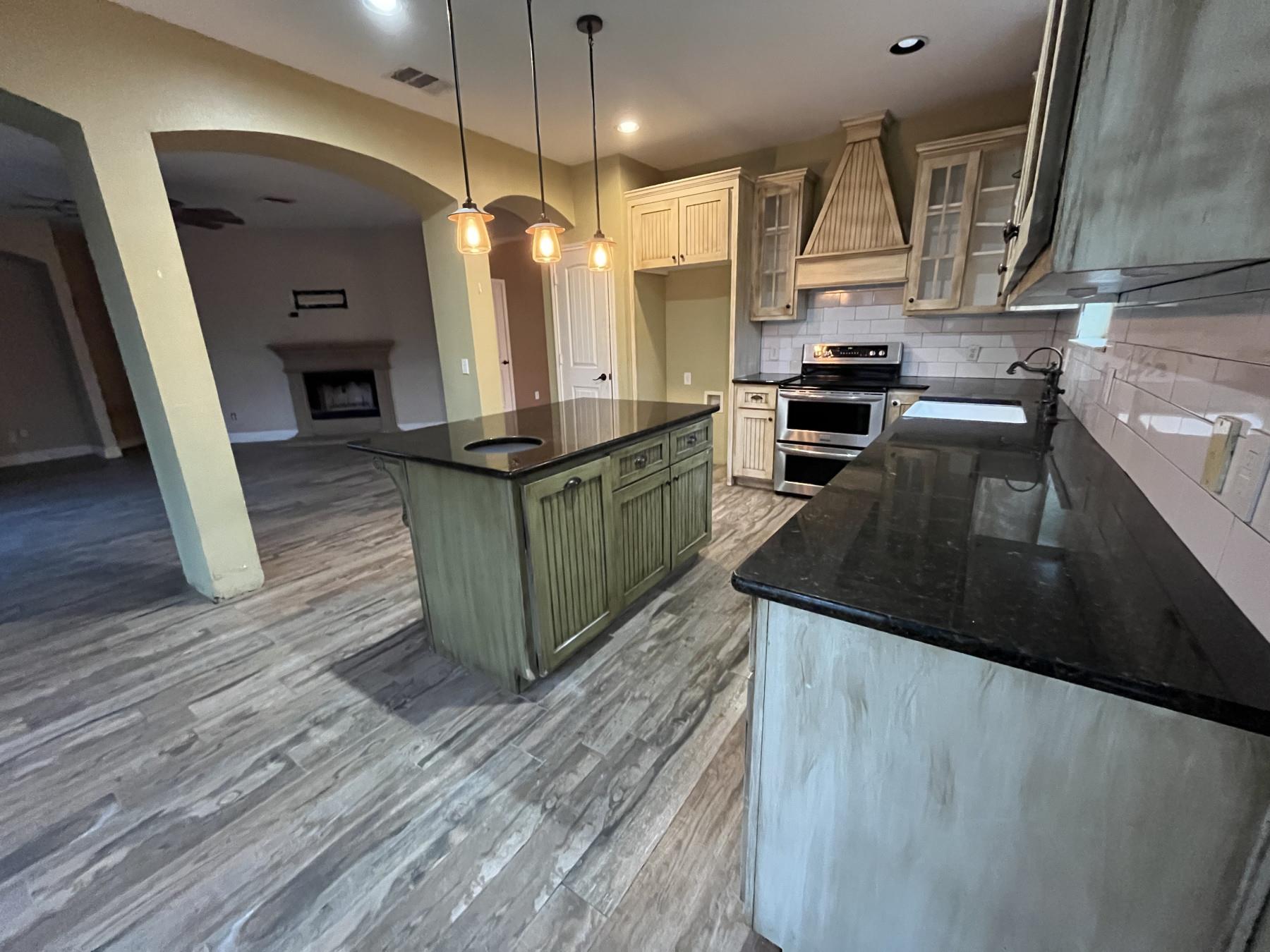 231 Kerley Dr, Hutto, TX 78634