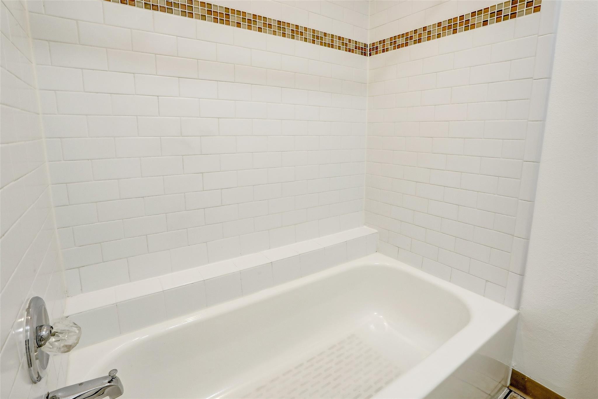 7685 Northcross Dr # 426, Austin, TX 78757