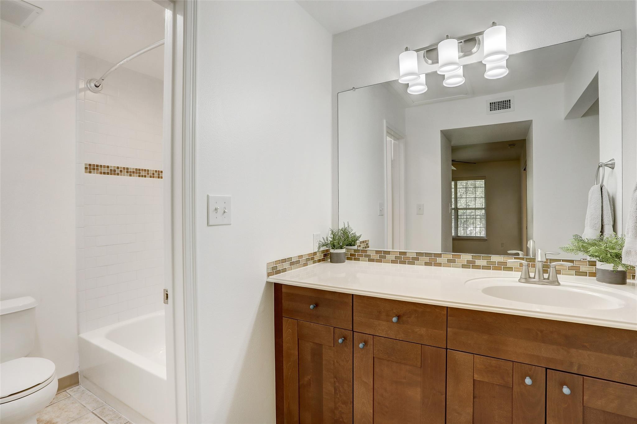 7685 Northcross Dr # 426, Austin, TX 78757