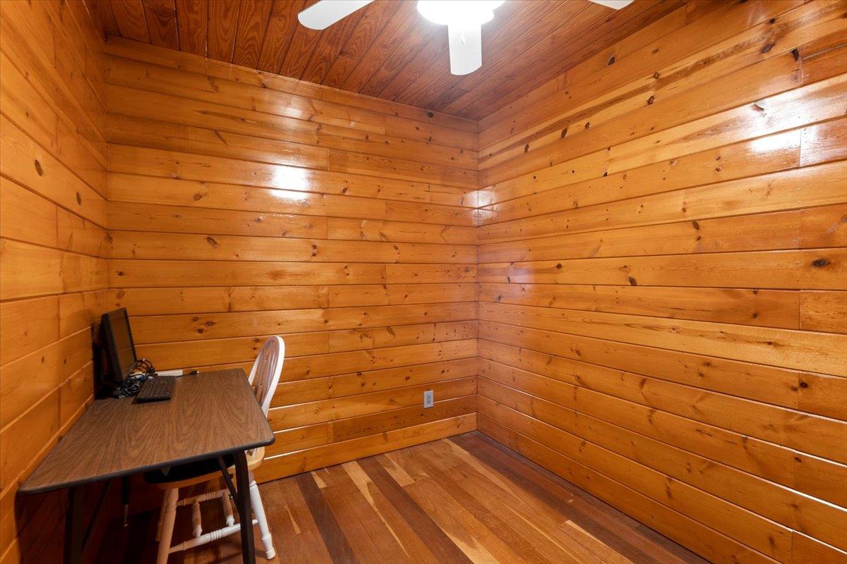 4339 Pettytown Rd, Dale, TX 78616