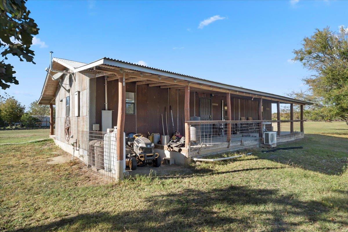 4339 Pettytown Rd, Dale, TX 78616