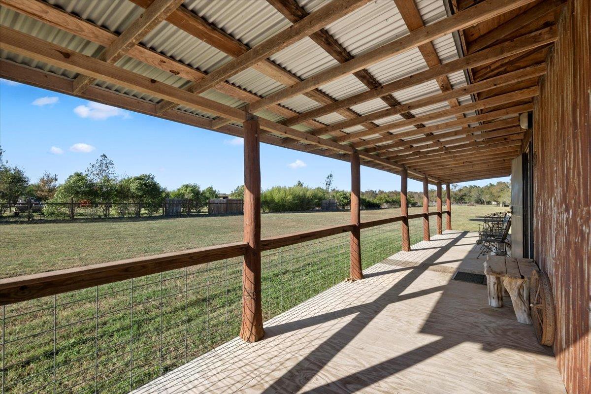 4339 Pettytown Rd, Dale, TX 78616