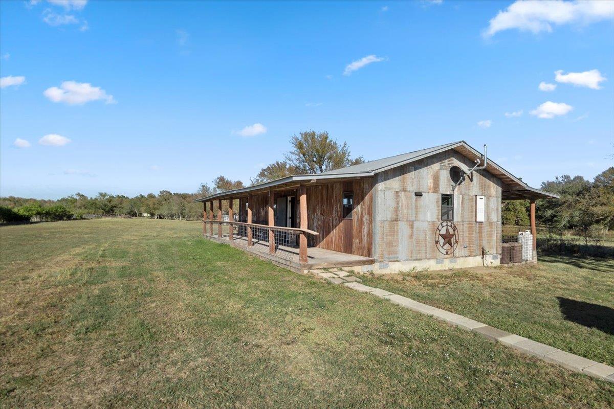 4339 Pettytown Rd, Dale, TX 78616