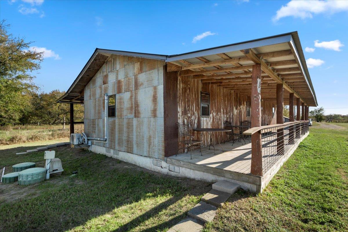 4339 Pettytown Rd, Dale, TX 78616