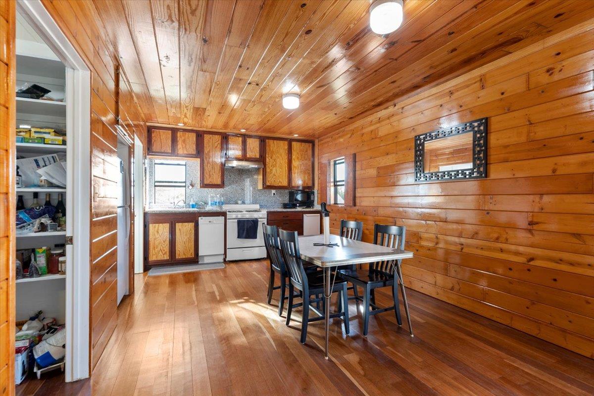 4339 Pettytown Rd, Dale, TX 78616